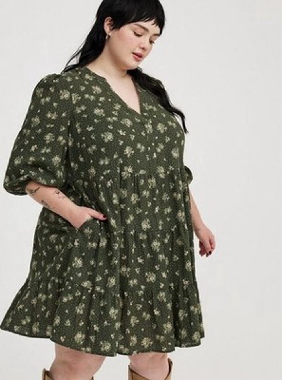 Torrid Womens Olive Green Floral Tiered Tunic Dress Size 4 4X Puff Sleeve Pocket